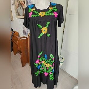 Riviera Sun Black Mexican Floral Embroidered Maxi Dress Size Large Rayon Slits